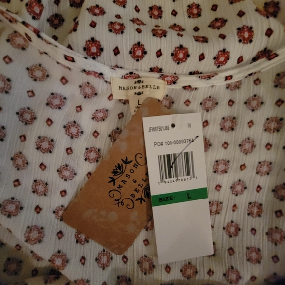 Mason & Belle White and Red Floral Mixed Print Split Collar Top Size L NWT - Picture 5 of 6